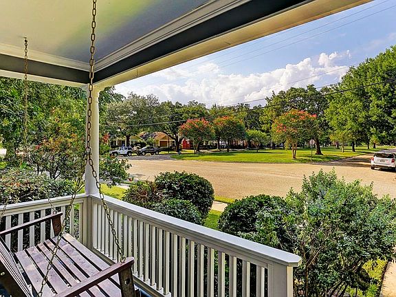 Relax on swing and enjoy the expansive view.