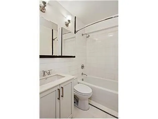 Rented by Douglas Elliman | media 29