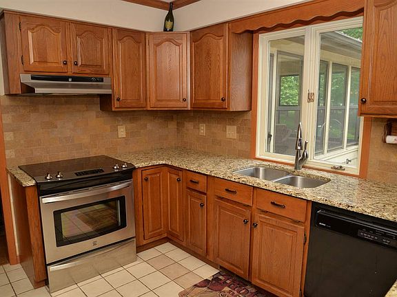 3rd image of 1635 N Bay Dr