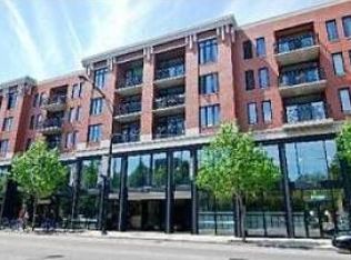 3232 N Halsted St APT D603, Chicago, IL 60657