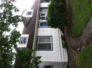 8232 18th Ave NE, Seattle, WA 98115