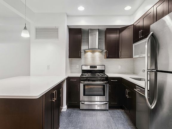 5th image of 25-40 38th St #30B