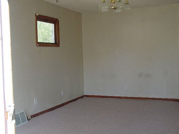 3rd image of 3544 S Saint Clair St