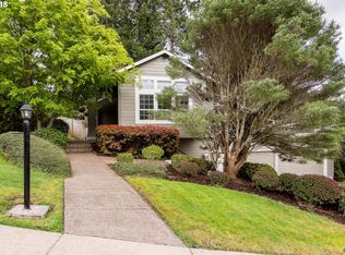 5195 Solar Heights Dr, Eugene, OR 97405
