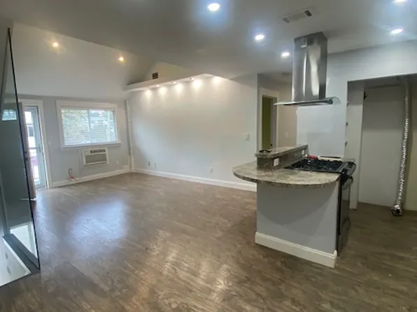 (undisclosed Address), Staten Island, NY 10303