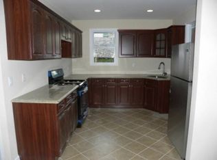 22306 135th Ave, Springfield Gardens, NY 11413
