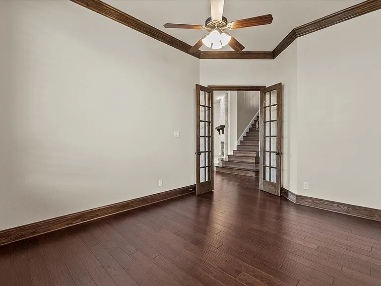 1117 Hancock Springs Ln — Photo 9