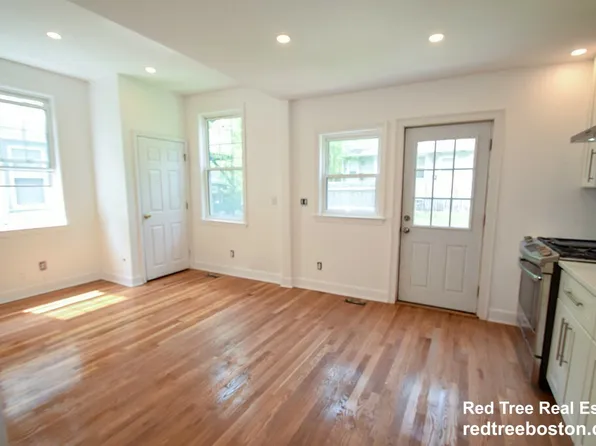 32 Cedar St, Boston, MA 02126