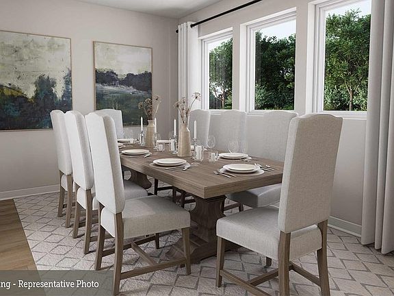 The Courtney - Dining