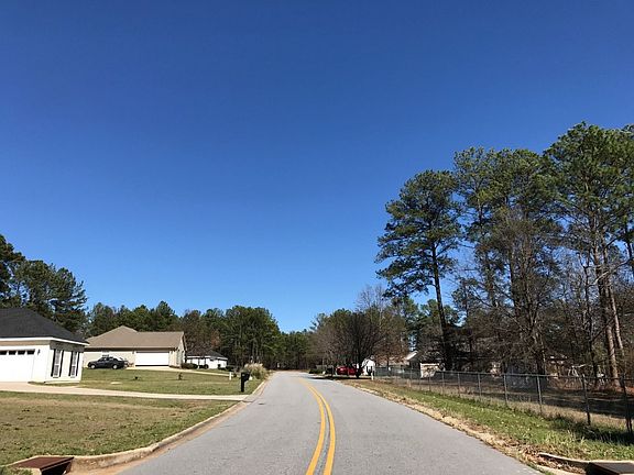 5th image of 142 Cherren Dale Dr