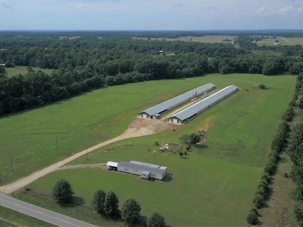 631 Clements Rd, Comer, GA 30629