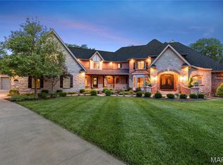 701 Crown Pointe Farms, Defiance, MO 63341