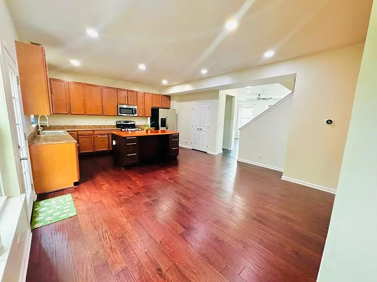 3335 Kentshire Cir — Photo 11