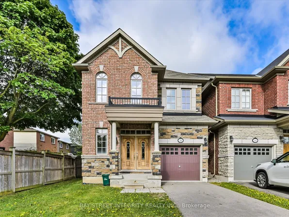 16 Coventry Ct, Richmond Hill, ON L4C 0X1