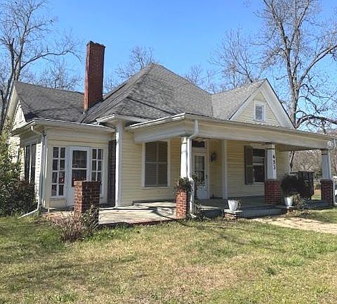 2nd image of 453 N Cherokee Rd