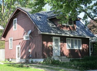 1230 Englewood Ave, Waterloo, IA 50701