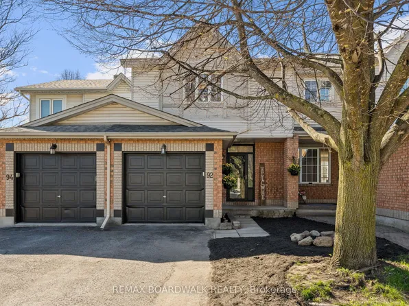 92 Kincardine Dr, Ottawa, ON K2V 1B2