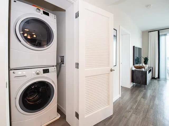 Dwell 2nd Street Washer & Dryer