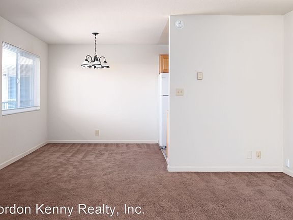 5th image of 800 Memorial Dr #10978984