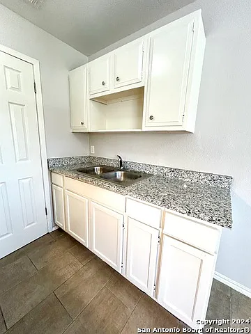 643 W Summit Ave #12 — Photo 5