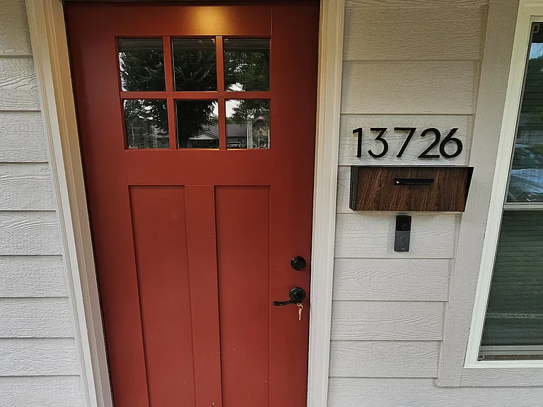 13726 Cypress Ave — Photo 3