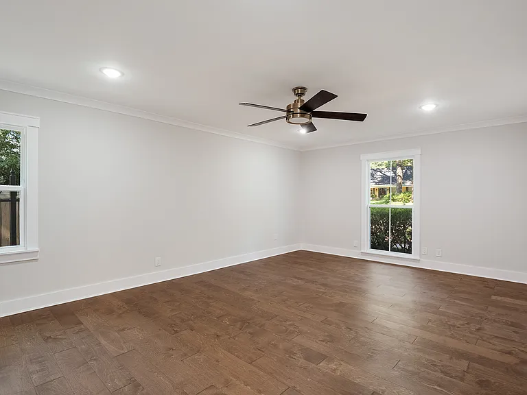 519 Thorn Ridge Cv — Photo 31