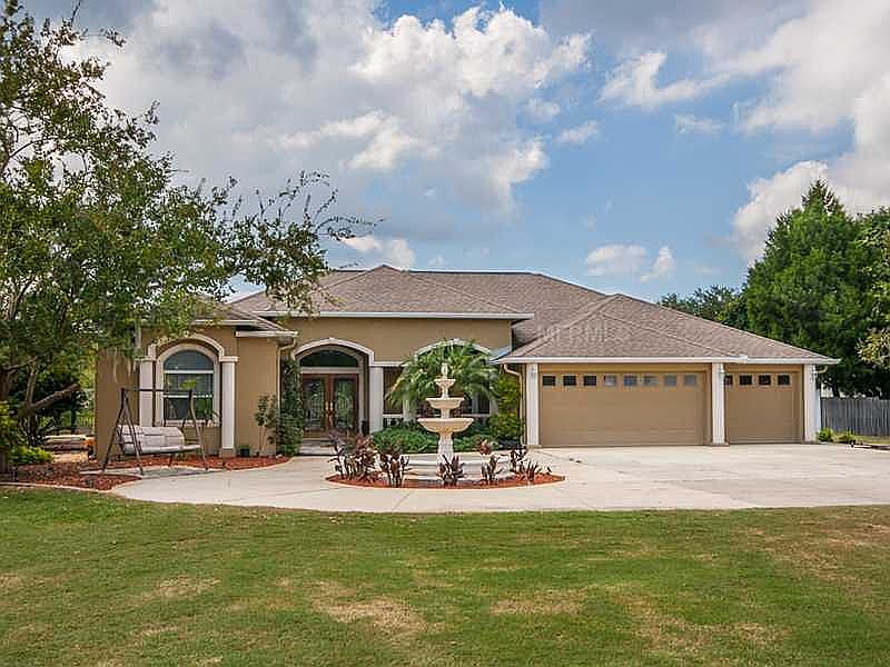 1st image of 15534 Lake Grace Dr