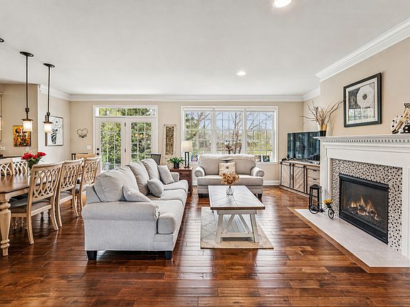 4th image of 30 Denali Ct
