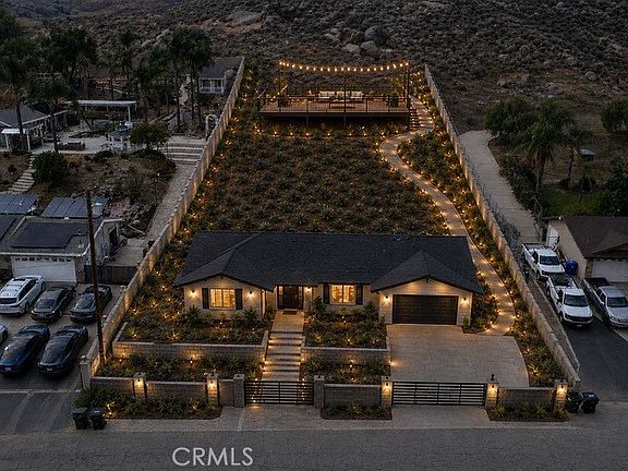4th image of 3829 Scenic Dr #4