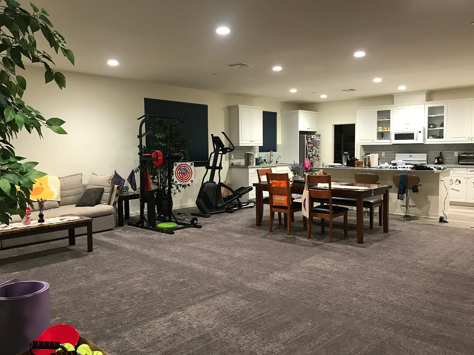 4 bed, 2469 sqft, $3,500 — Photo 4