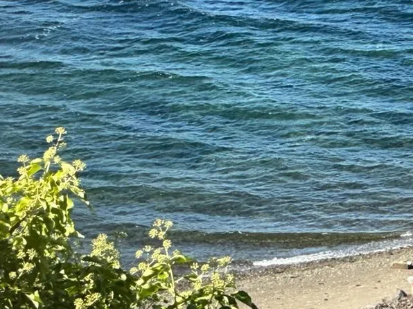 64 Hewitt Dr, Steilacoom, WA 98388