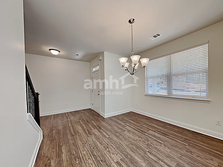 5120 Hudson Valley Dr — Photo 10
