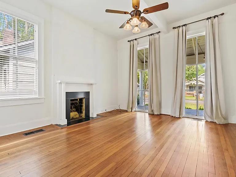 24 Houston St — Photo 4