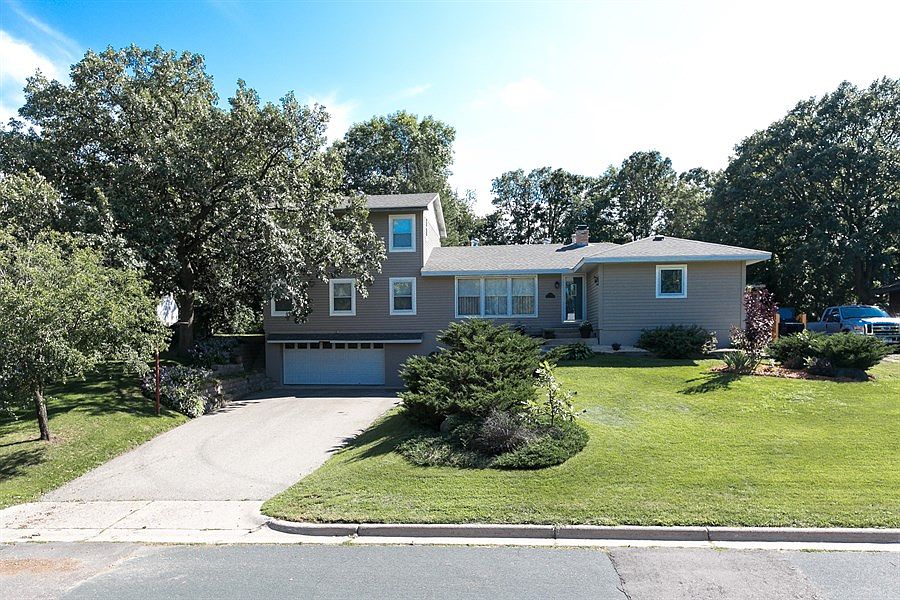 1st image of 15121 Orchard Dr