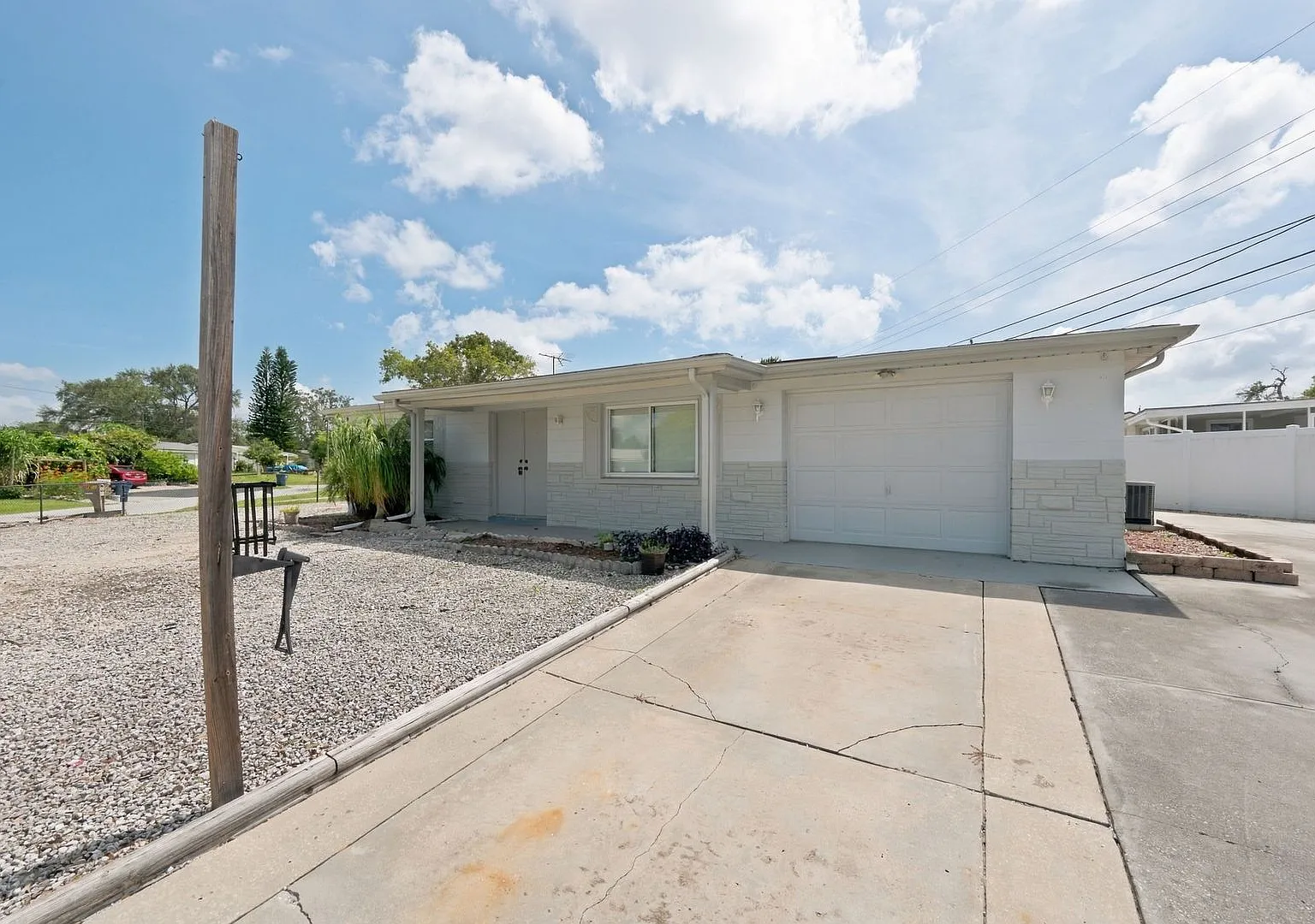 Cute 3 bedroom 1 bath — Photo 1
