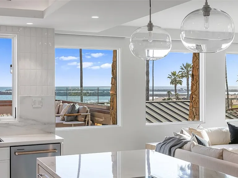 3130 Breakers Dr — Photo 11