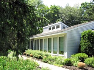 71 Traver Rd, Pleasant Valley, NY 12569