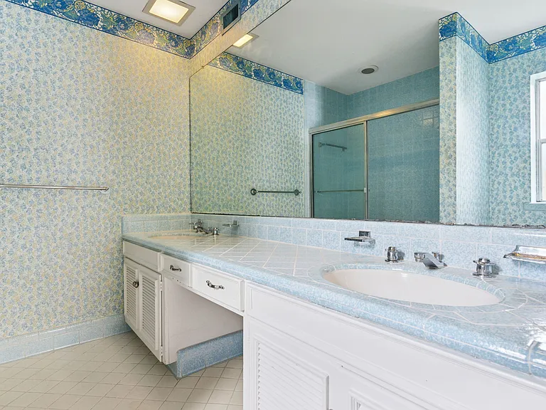 6367 Diamond Head Cir #D — Photo 19