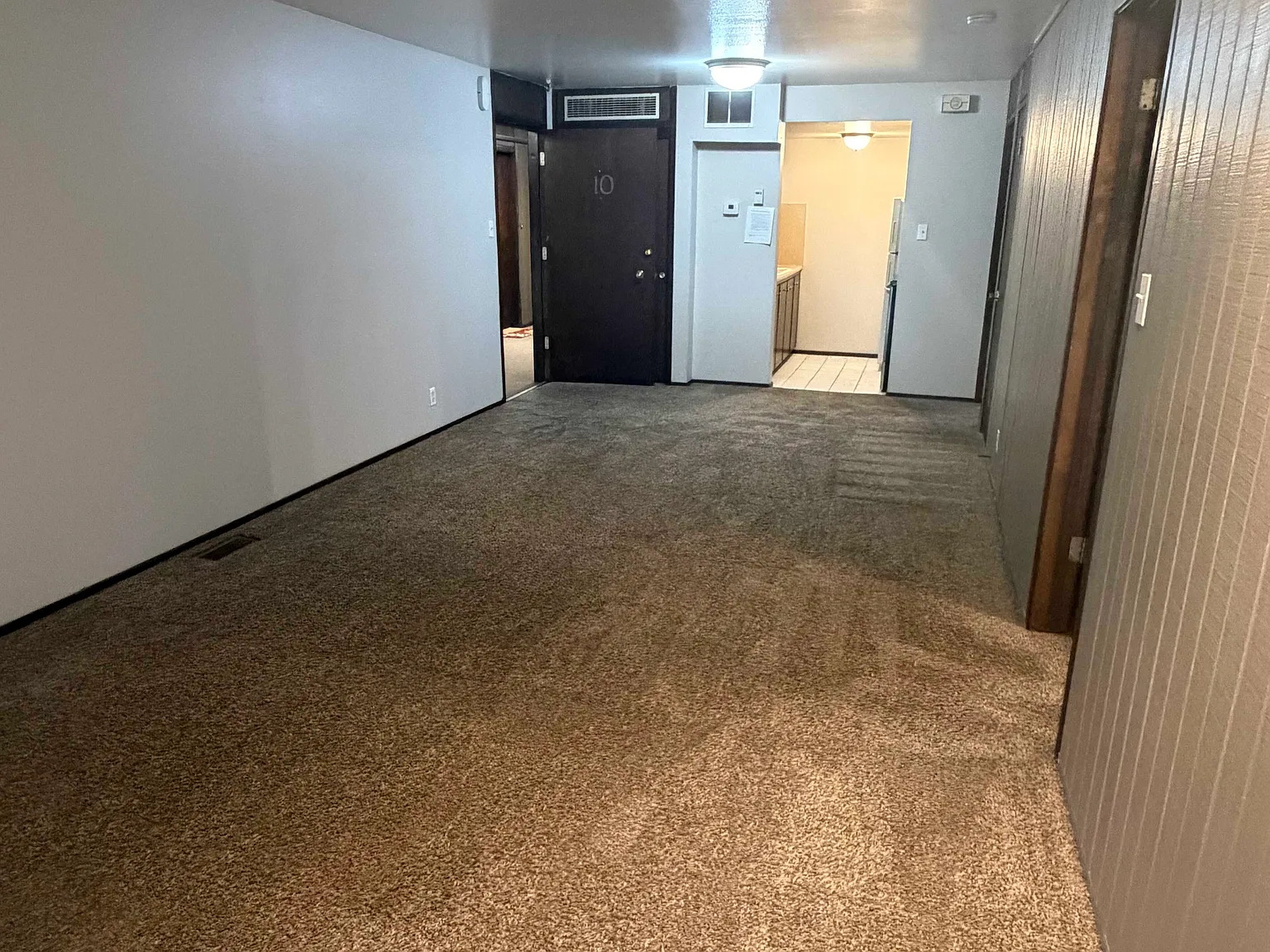 2 bed, 1.0 bath, $1,400 — Photo 2