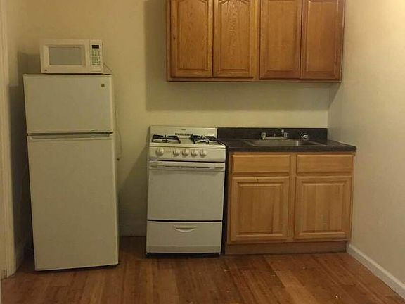 2nd image of 847 Herkimer St
