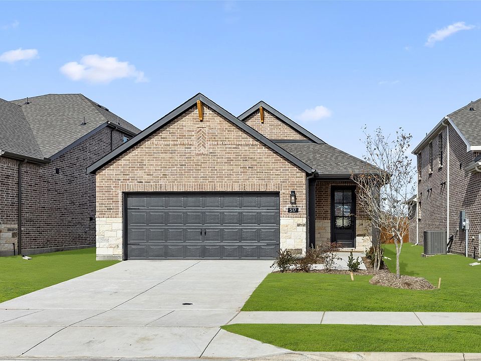 1st image of 517 Waterhouse Lake Dr