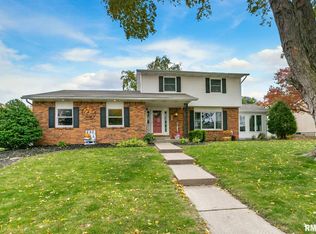 501 S 8th St, Eldridge, IA 52748