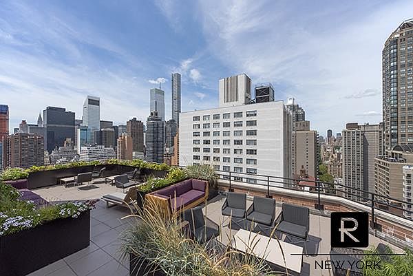 1st image of 300 E 64th St APT 12D