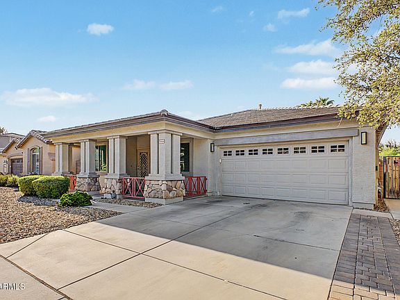 4th image of 18664 E LARK Drive