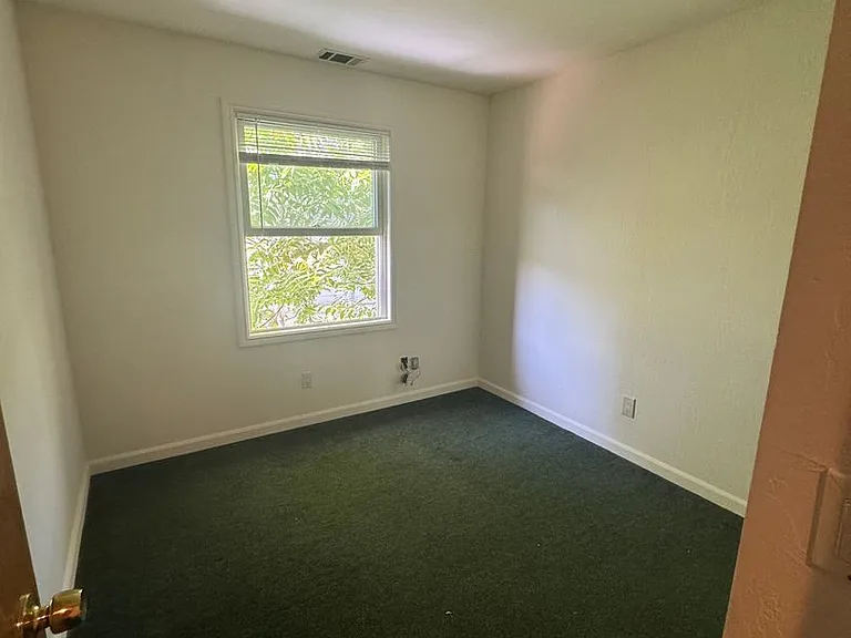 2436 Ellsworth St #B — Photo 7