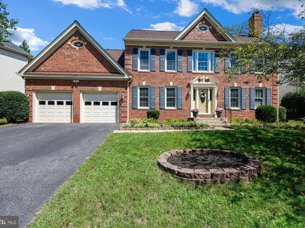 119 Englefield Dr, Gaithersburg, MD 20878