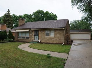 339 N McAree Rd, Waukegan, IL 60085