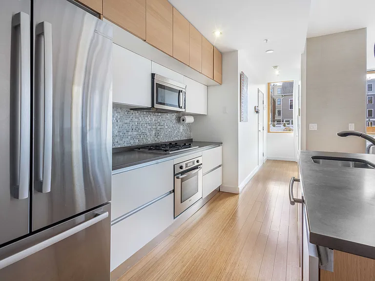 210 Bolton St #6 — Photo 6