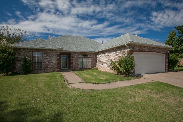 Beautiful home, move in ready!