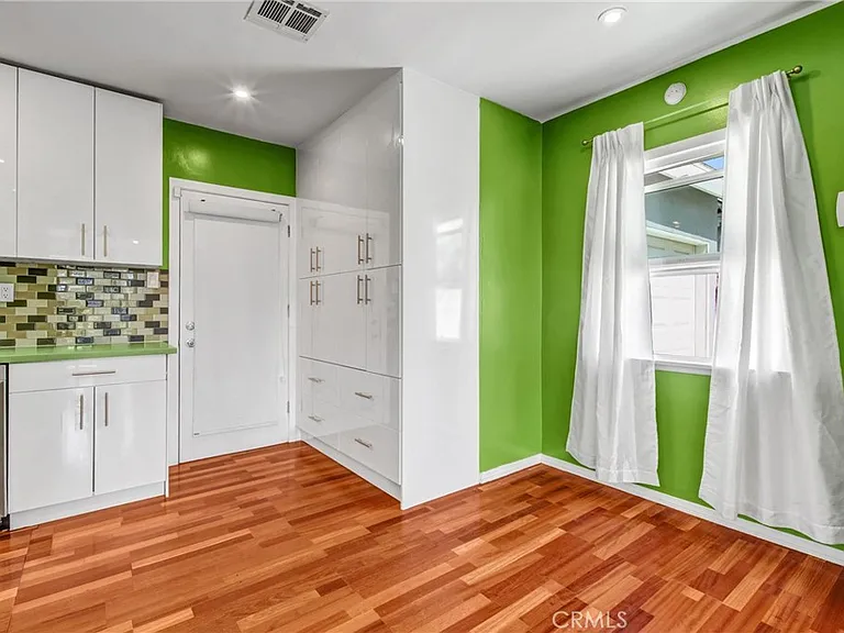 3663 Delta Ave — Photo 8
